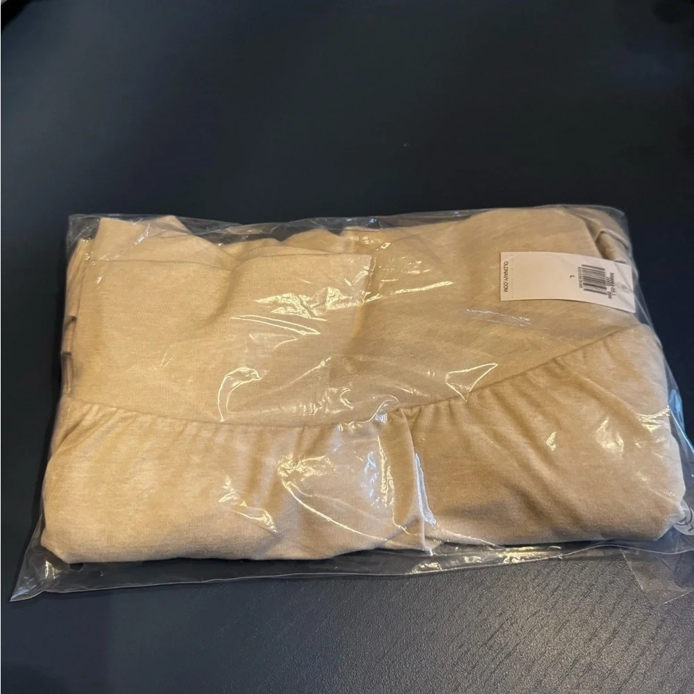 Old Navy Extra High Waist Cream Athletic Skirt